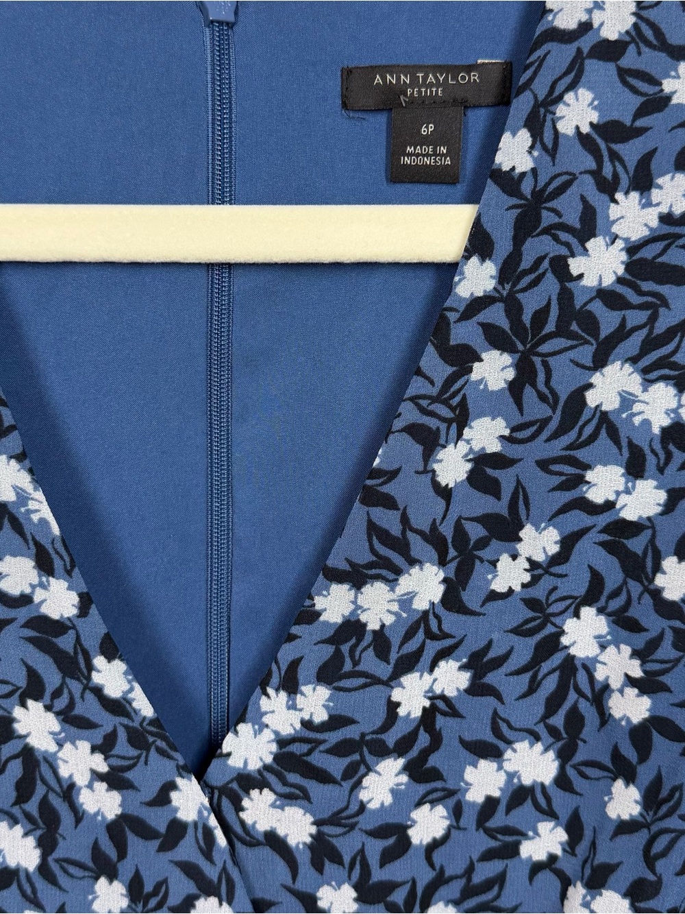 Ann Taylor Blue Floral Pleated Smocked Dress 6 Petite *No Belt* Cottagecore - Picture 4 of 10